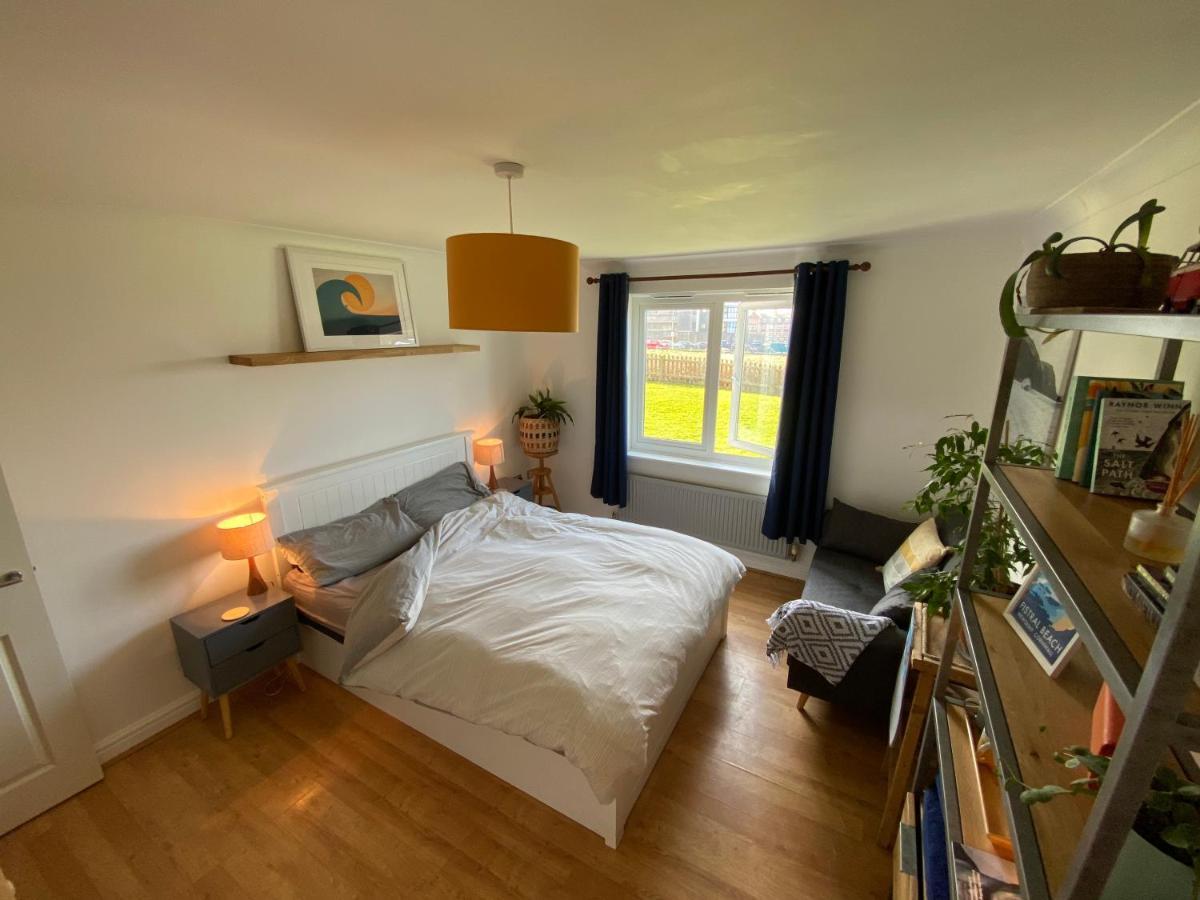 Sea Views On Fistral. Lovely Private Bedroom Newquay  Exterior photo