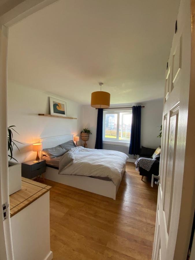 Sea Views On Fistral. Lovely Private Bedroom Newquay  Exterior photo